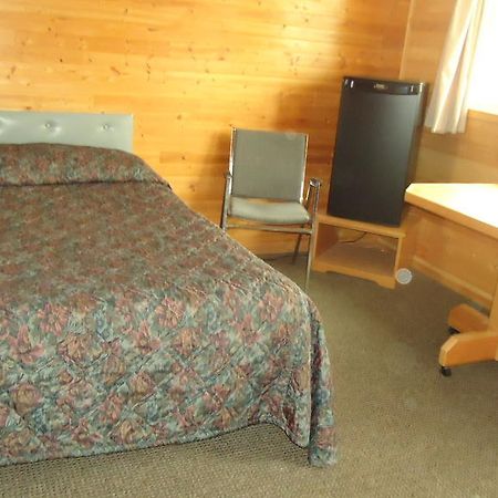 Dreamland Motel Moose Jaw Buitenkant foto