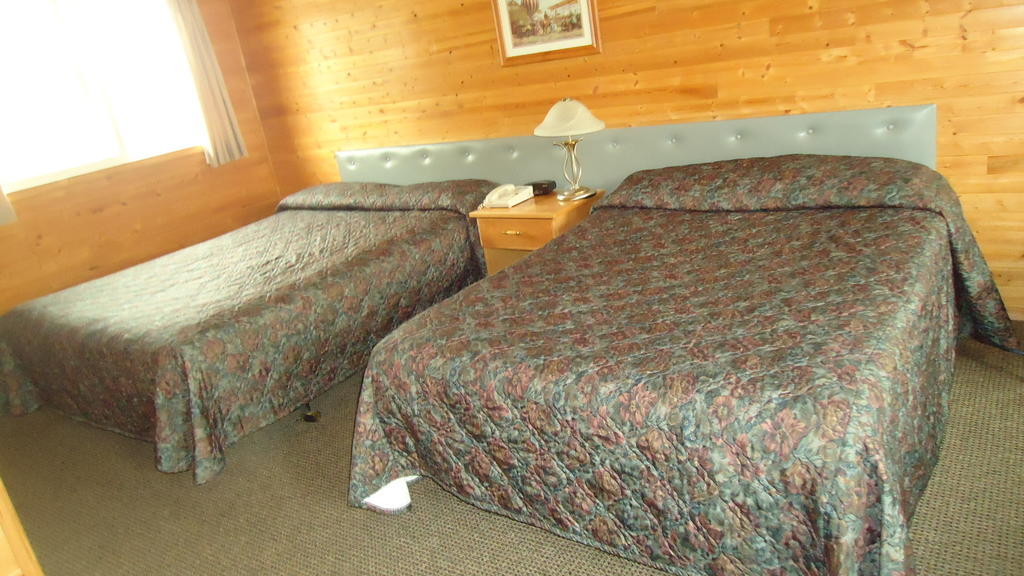 Dreamland Motel Moose Jaw Kamer foto